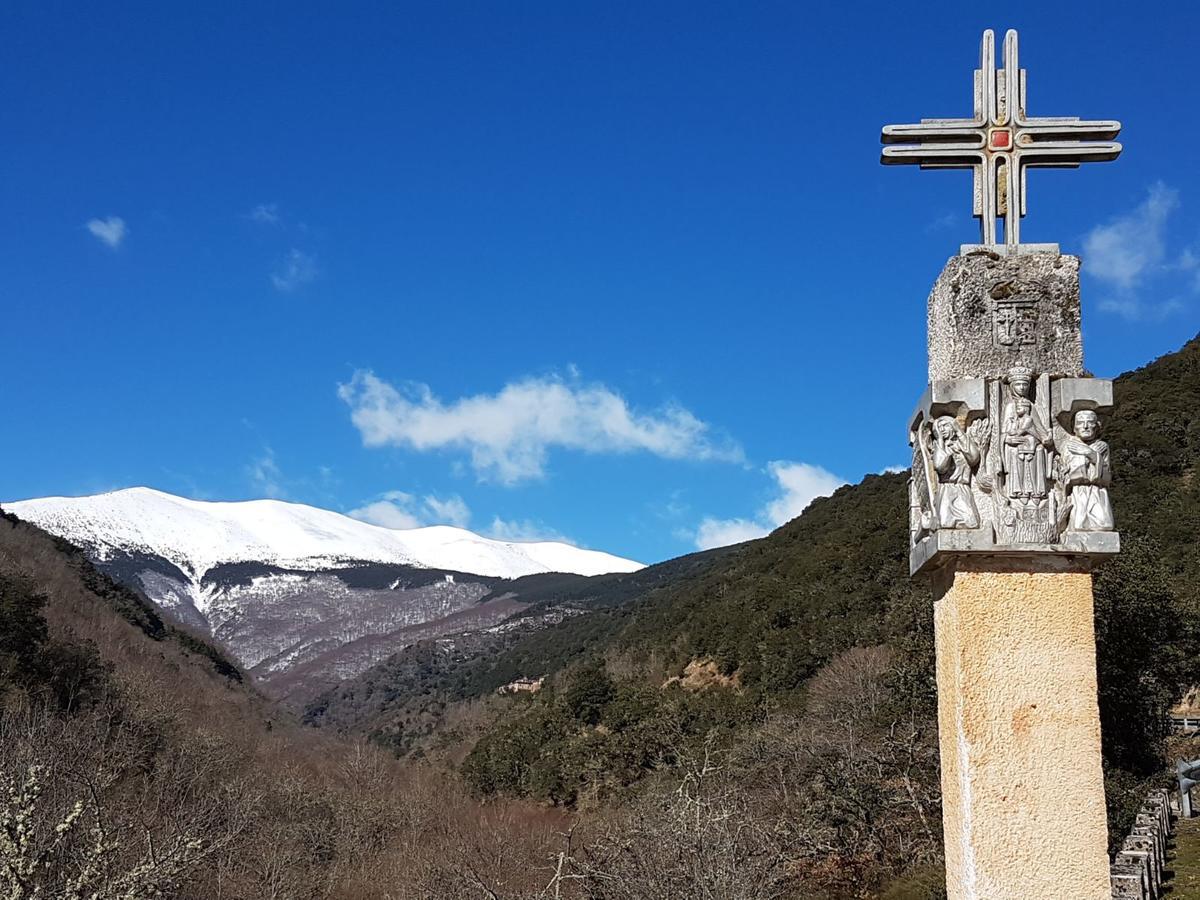 Monasterio De Santa Maria De Valvanera Anguiano Zewnętrze zdjęcie